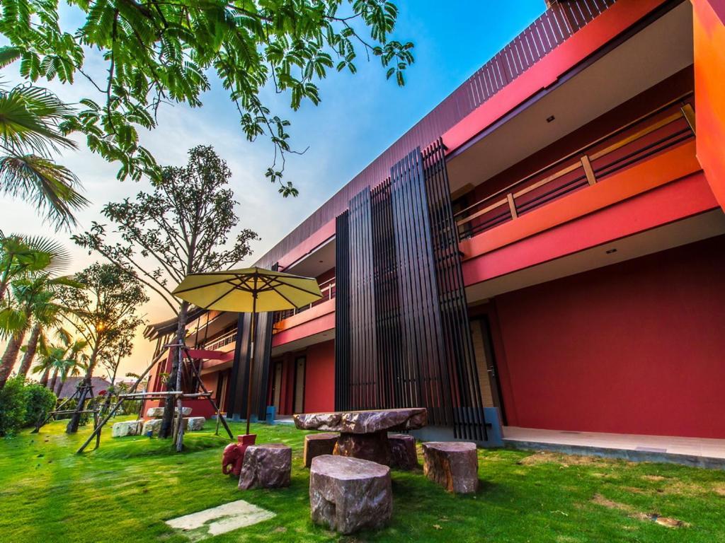 Mai Morn Resort Sha Plus Phuket Eksteriør bilde