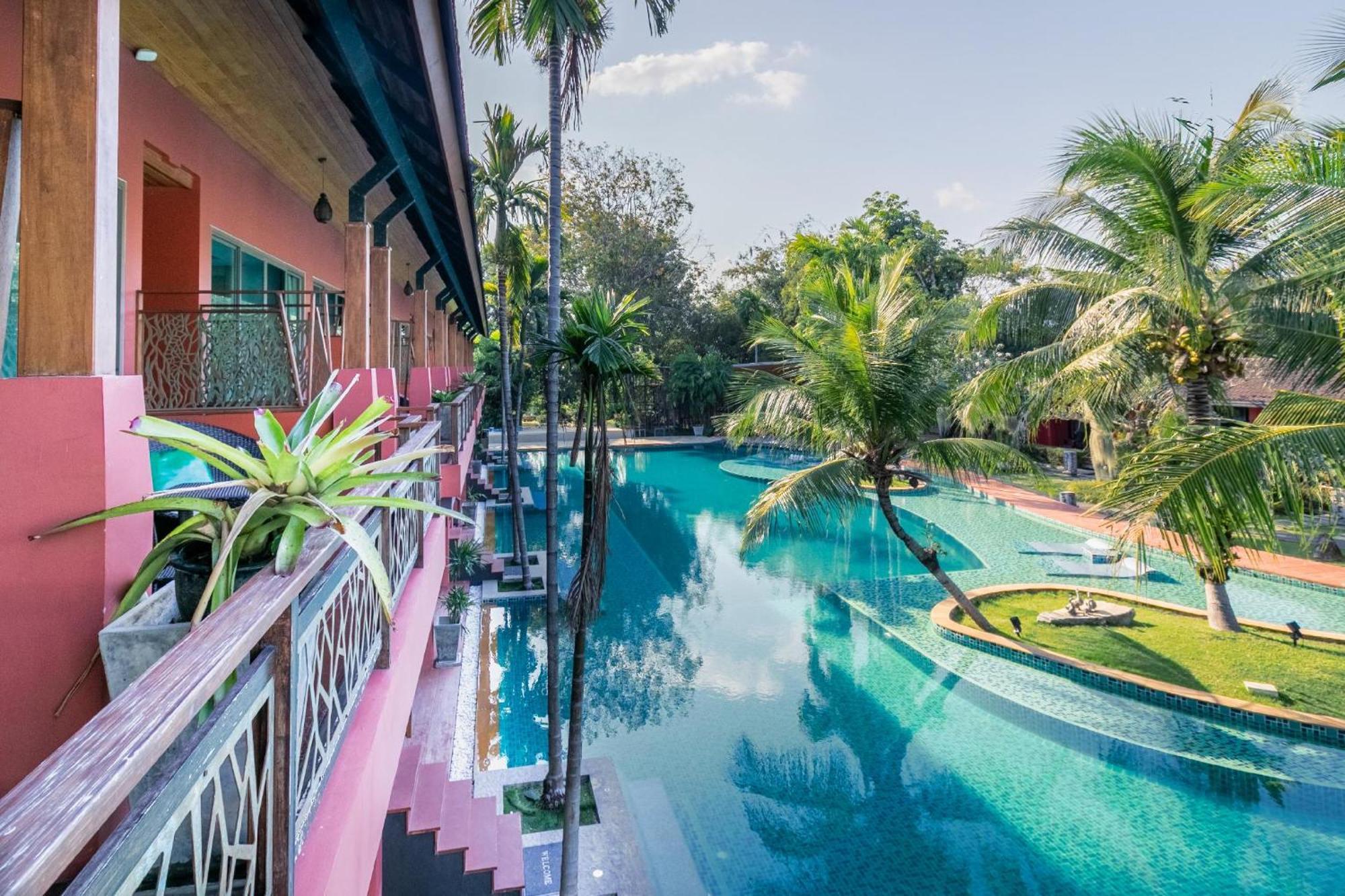 Mai Morn Resort Sha Plus Phuket Eksteriør bilde